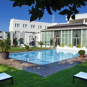 2* Hotel Oasis